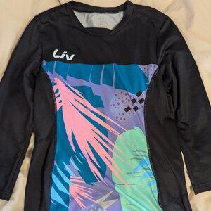 Liv women's mountain bike jersey size Small 3/4 sleeve
